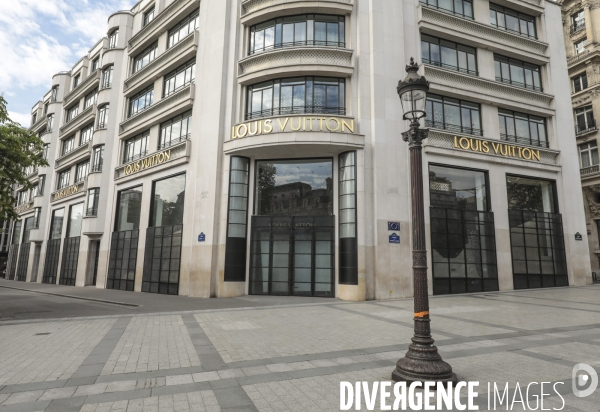 La boutique vuitton champs elysees fermee