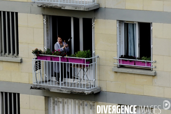 Les Parisiens durant le confinement pendant le Coronavirus Covid -19. ConfinedÊParisians living during the Coronavirus Covid-19.