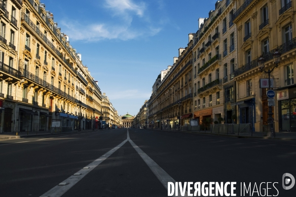 Paris désert pendant la pandémie du coronavirus Covid-19. Deserted Paris during the coronavirus (Covid-19) .