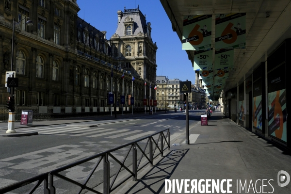 Paris désert pendant la pandémie du coronavirus Covid-19. Deserted Paris during the coronavirus (Covid-19) .