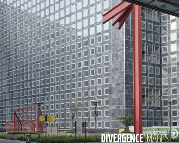Paris, La Défense 3e semaine de confinement.