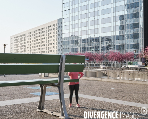 Paris, La Défense 3e semaine de confinement.