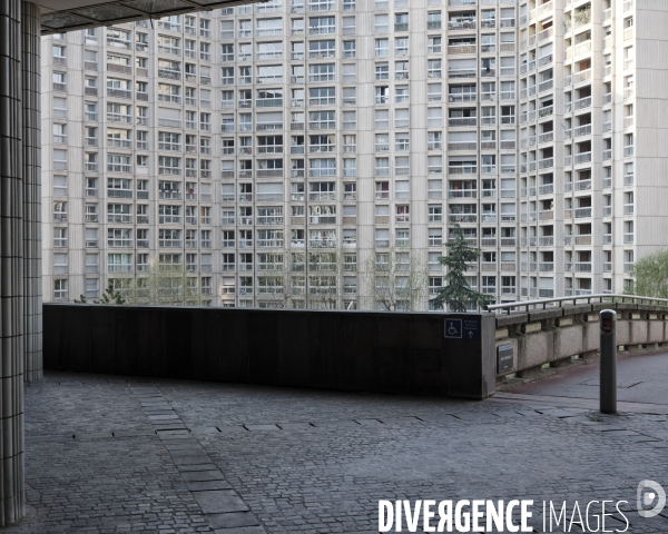 Paris, La Défense 3e semaine de confinement.