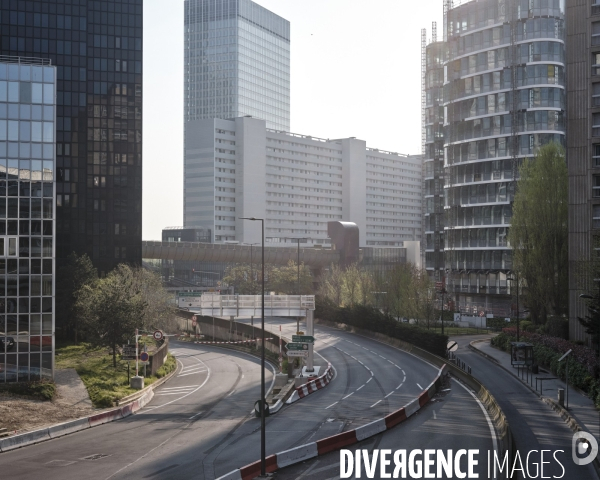 Paris, La Défense 3e semaine de confinement.
