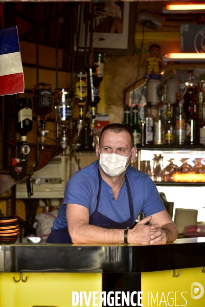 Travailleurs pendant le confinement Covid-19. The Covid-19 Coronavirus pandemic.