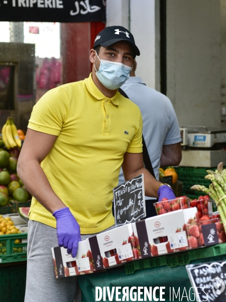 Travailleurs pendant le confinement Covid-19. The Covid-19 Coronavirus pandemic.