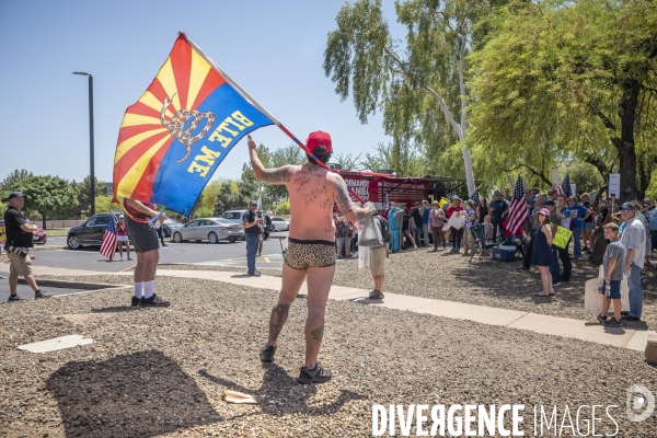 Manifestation pour la réouverture de l état d Arizona