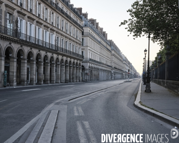 Paris, cinquième semaine de confinemenet dû au coronavirus.