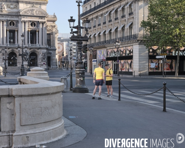 Paris, cinquième semaine de confinemenet dû au coronavirus.