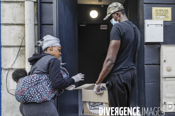 BANLIEUES SANTé distribution de colis alimentaires.