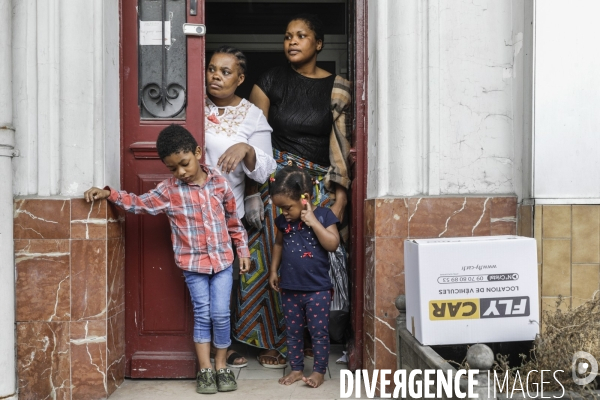 BANLIEUES SANTé distribution de colis alimentaires.