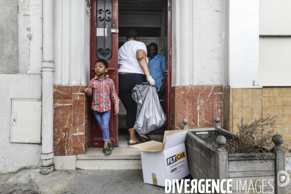 BANLIEUES SANTé distribution de colis alimentaires.