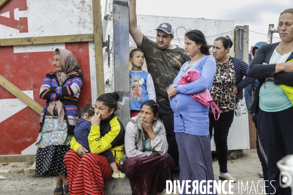 BANLIEUES SANTé distribution de colis alimentaires.