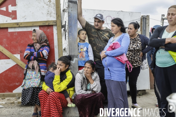 BANLIEUES SANTé distribution de colis alimentaires.