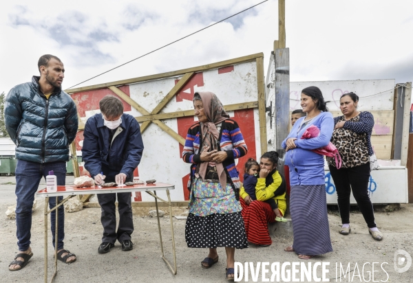 BANLIEUES SANTé distribution de colis alimentaires.