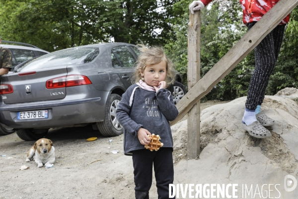 BANLIEUES SANTé distribution de colis alimentaires.