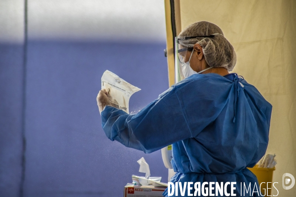 Dépistage du Covid-19 par MSF accompagnée de bénévoles à Malpassé