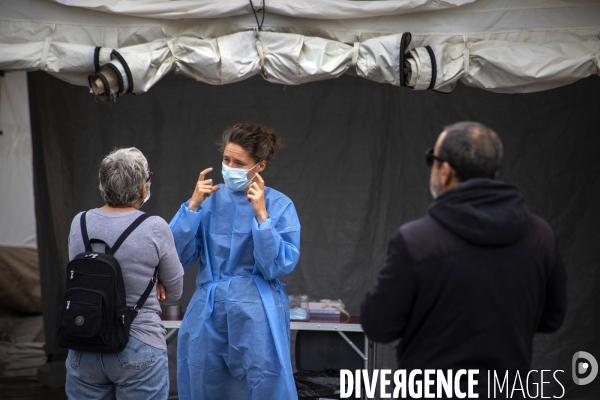 Dépistage du Covid-19 par MSF accompagnée de bénévoles à Malpassé