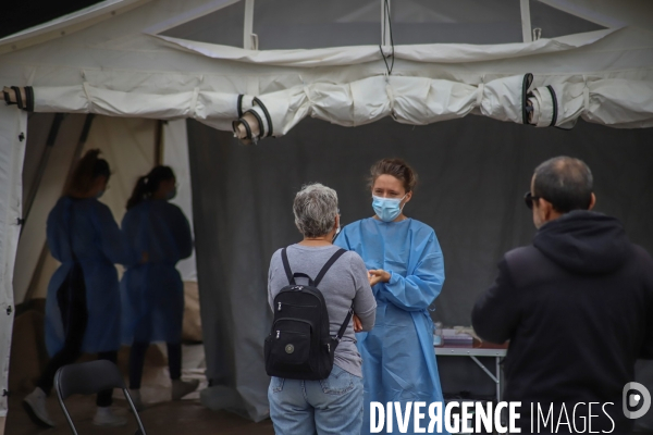 Dépistage du Covid-19 par MSF accompagnée de bénévoles à Malpassé