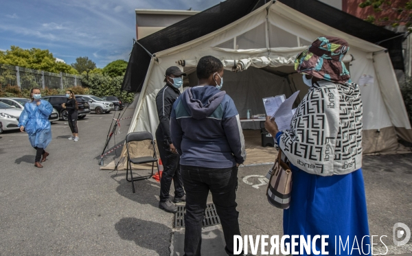 Dépistage du Covid-19 par MSF accompagnée de bénévoles à Malpassé