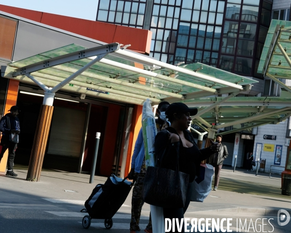 Chronique d un confinement en banlieue parisienne