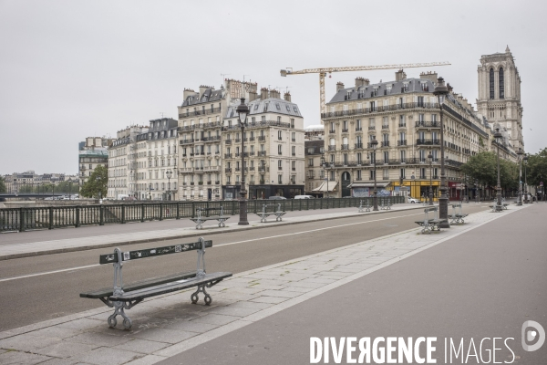 Paris vide, 48eme jour de confinement contre le covid 19.