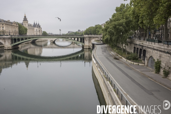 Paris vide, 48eme jour de confinement contre le covid 19.