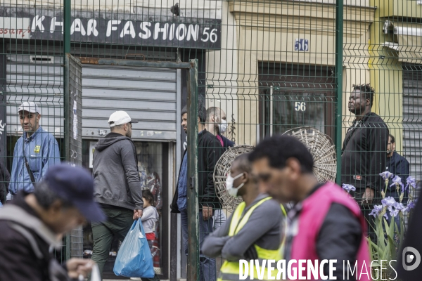 Distribution alimentaire quartier Goutte-d Or à PARIS