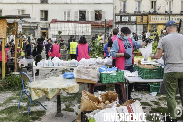 Distribution alimentaire quartier Goutte-d Or à PARIS