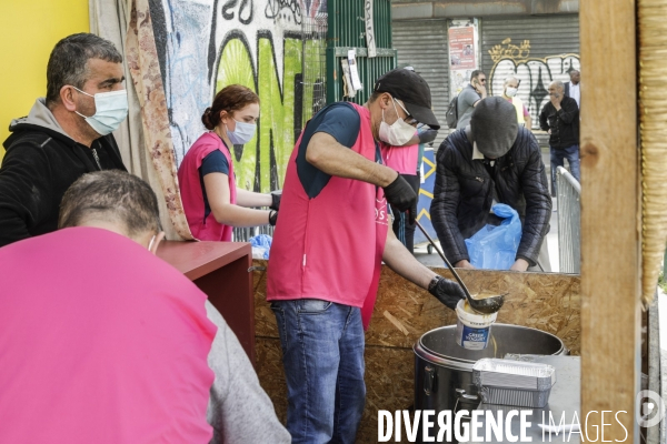 Distribution alimentaire quartier Goutte-d Or à PARIS