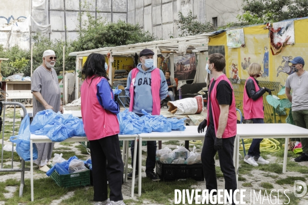 Distribution alimentaire quartier Goutte-d Or à PARIS