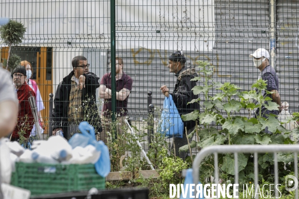 Distribution alimentaire quartier Goutte-d Or à PARIS