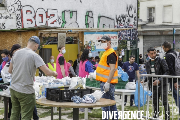 Distribution alimentaire quartier Goutte-d Or à PARIS