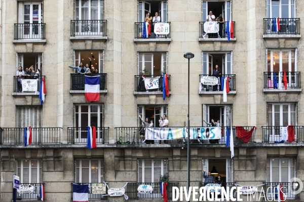 Un immeuble mobilisé tous les soirs à 20h  pour applaudir le personnel soignant.