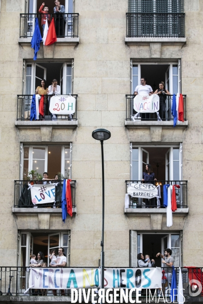 Un immeuble mobilisé tous les soirs à 20h  pour applaudir le personnel soignant.