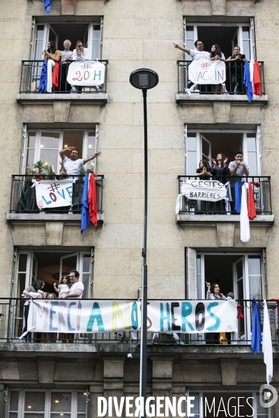 Un immeuble mobilisé tous les soirs à 20h  pour applaudir le personnel soignant.