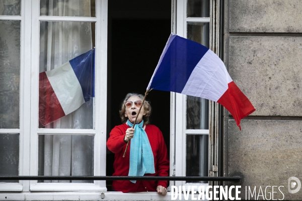 Un immeuble mobilisé tous les soirs à 20h  pour applaudir le personnel soignant.