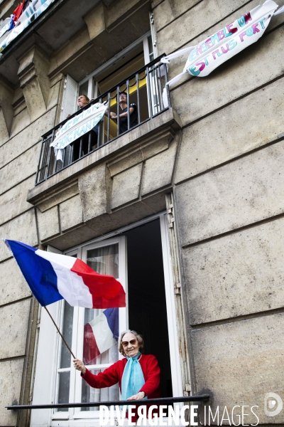 Un immeuble mobilisé tous les soirs à 20h  pour applaudir le personnel soignant.