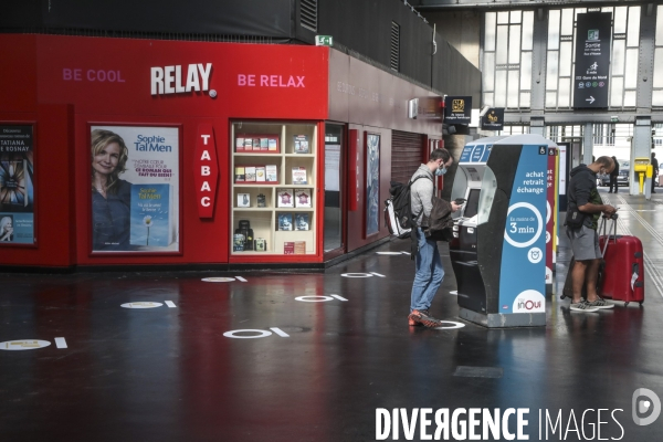 Preparation deconfinement gare de l est