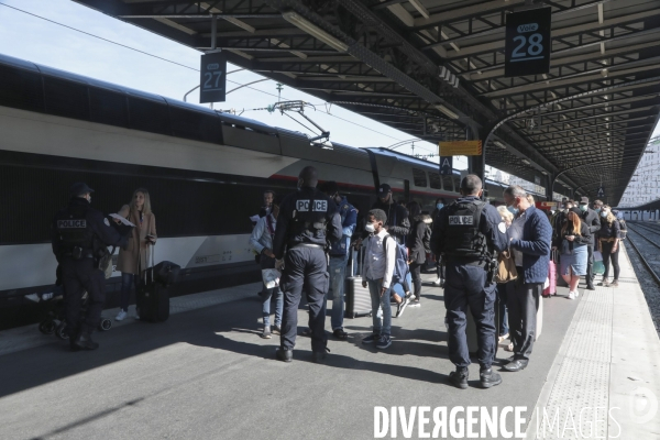 Preparation deconfinement gare de l est