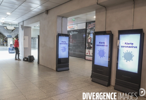 Gare montparnasse pendant le confinement