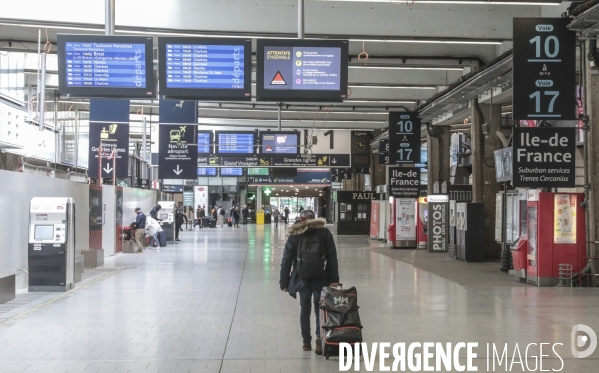 Gare montparnasse pendant le confinement