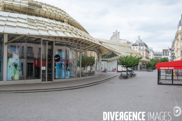 Paris au cinquantième jour de confinement