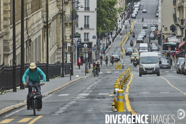 Nouvelles pistes cyclables temporaires , Paris  en confinement 8 mai