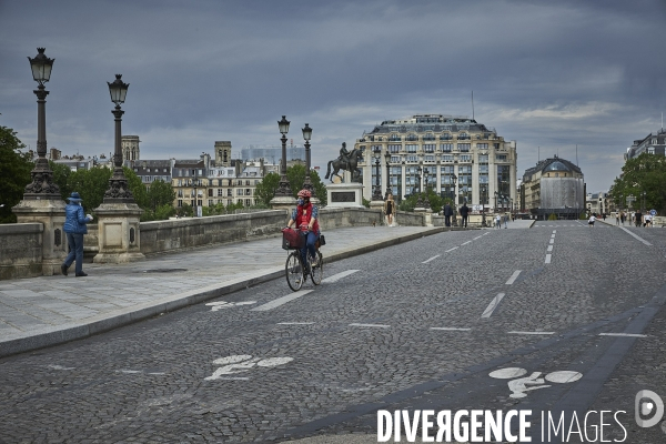 Nouvelles pistes cyclables temporaires , Paris  en confinement 8 mai