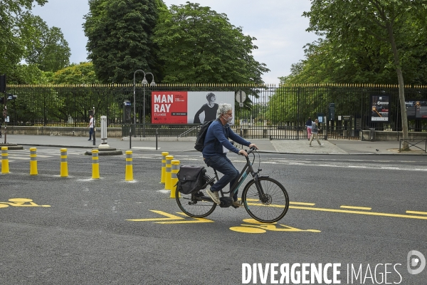 Nouvelles pistes cyclables temporaires , Paris  en confinement 8 mai