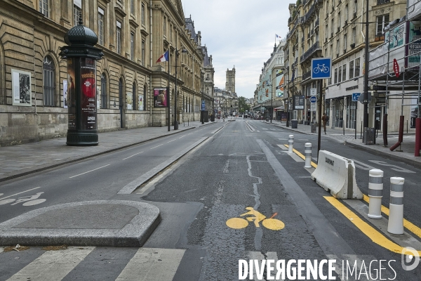 Nouvelles pistes cyclables temporaires , Paris  en confinement 8 mai