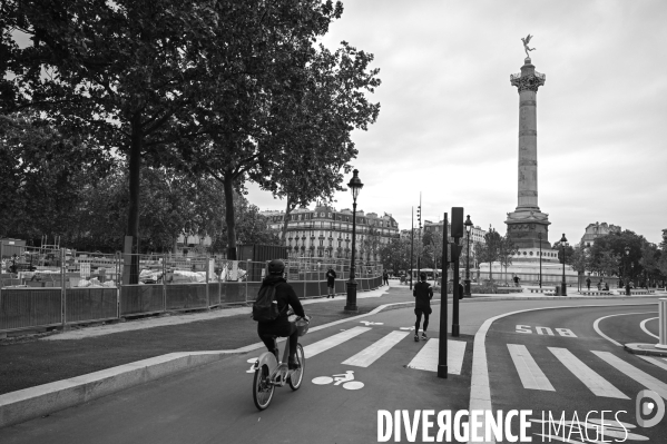 Place de la Bastille. Confinement 49ème jour.