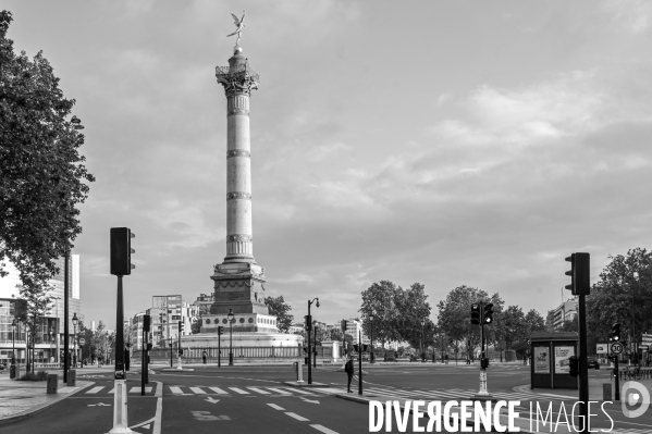 Place de la Bastille. Confinement 49ème jour.