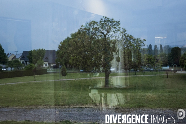 EHPAD/Les Visites Plexi - Quand l attachement devient transparent